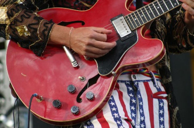 virguitar.jpg