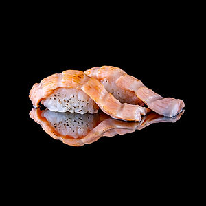 514. Sushi salmón flameado (2pcs)