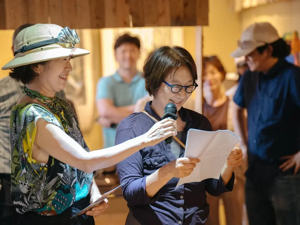 <기막힌 신들의 변신과 공생전>을 축하하며  –  조한 혜정