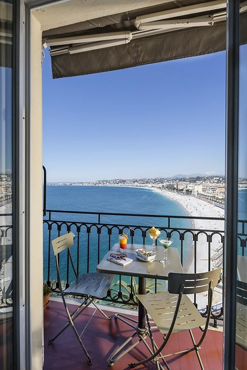 France-Nice-Hotel-Suisse-8-Bedroom-Balco