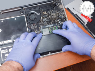 Top Signs Your MacBook or Your iPhone Needs Instant Screen or Battery Repair