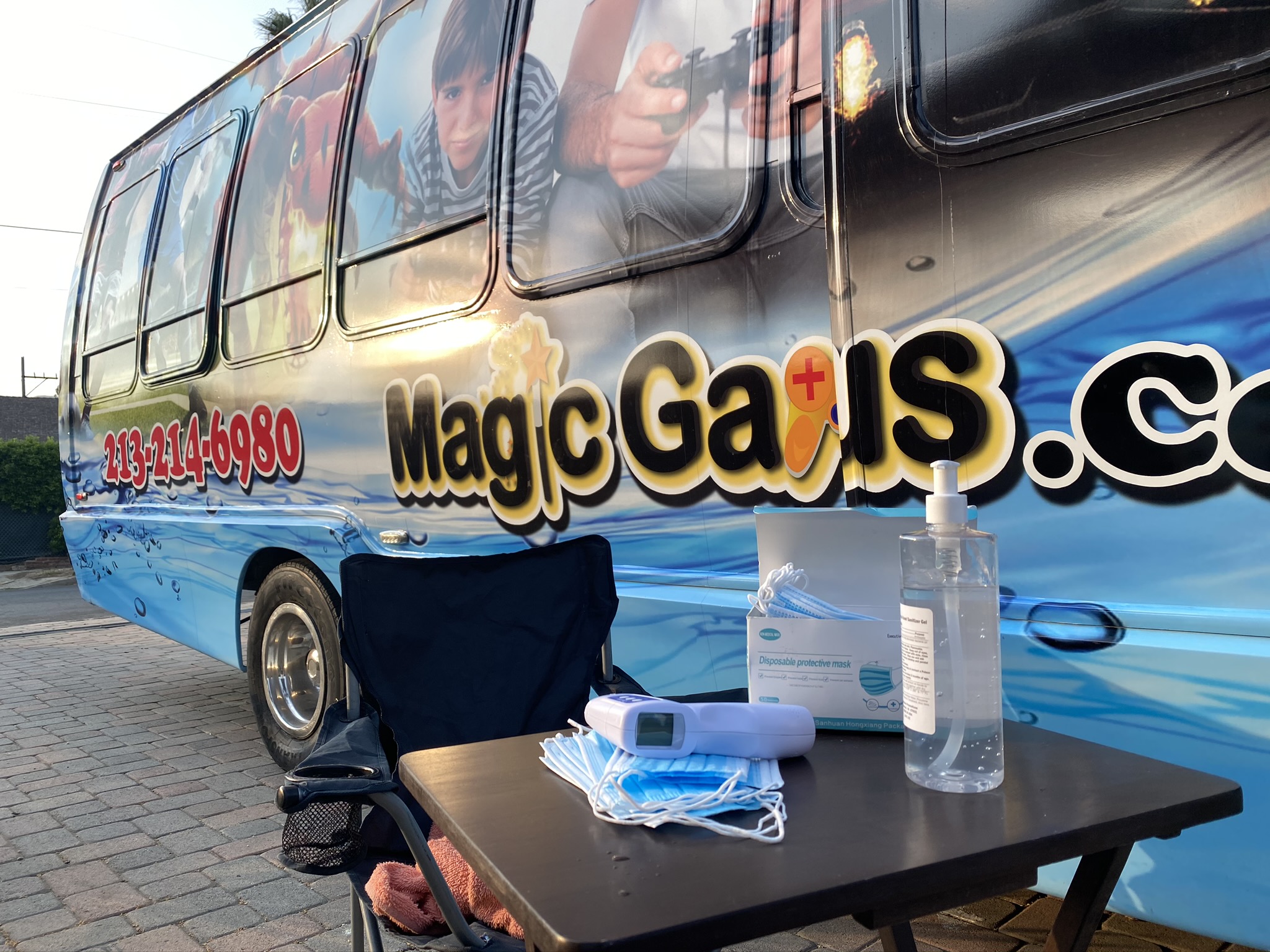 This is the best mobile video game truck bus in Los Angeles for