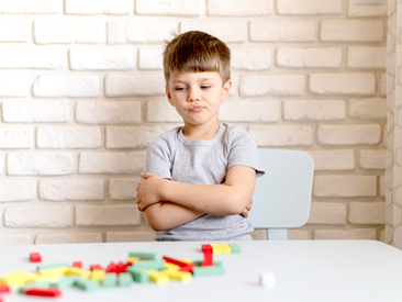 Estímulo sensorial em casa: como escolher brinquedos adequados para crianças com TEA?