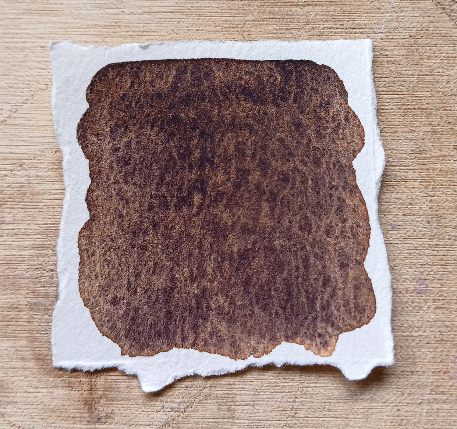 Ebenholz - Handgemachte dunkelbraune Aquarellfarbe, Künstlerqualität