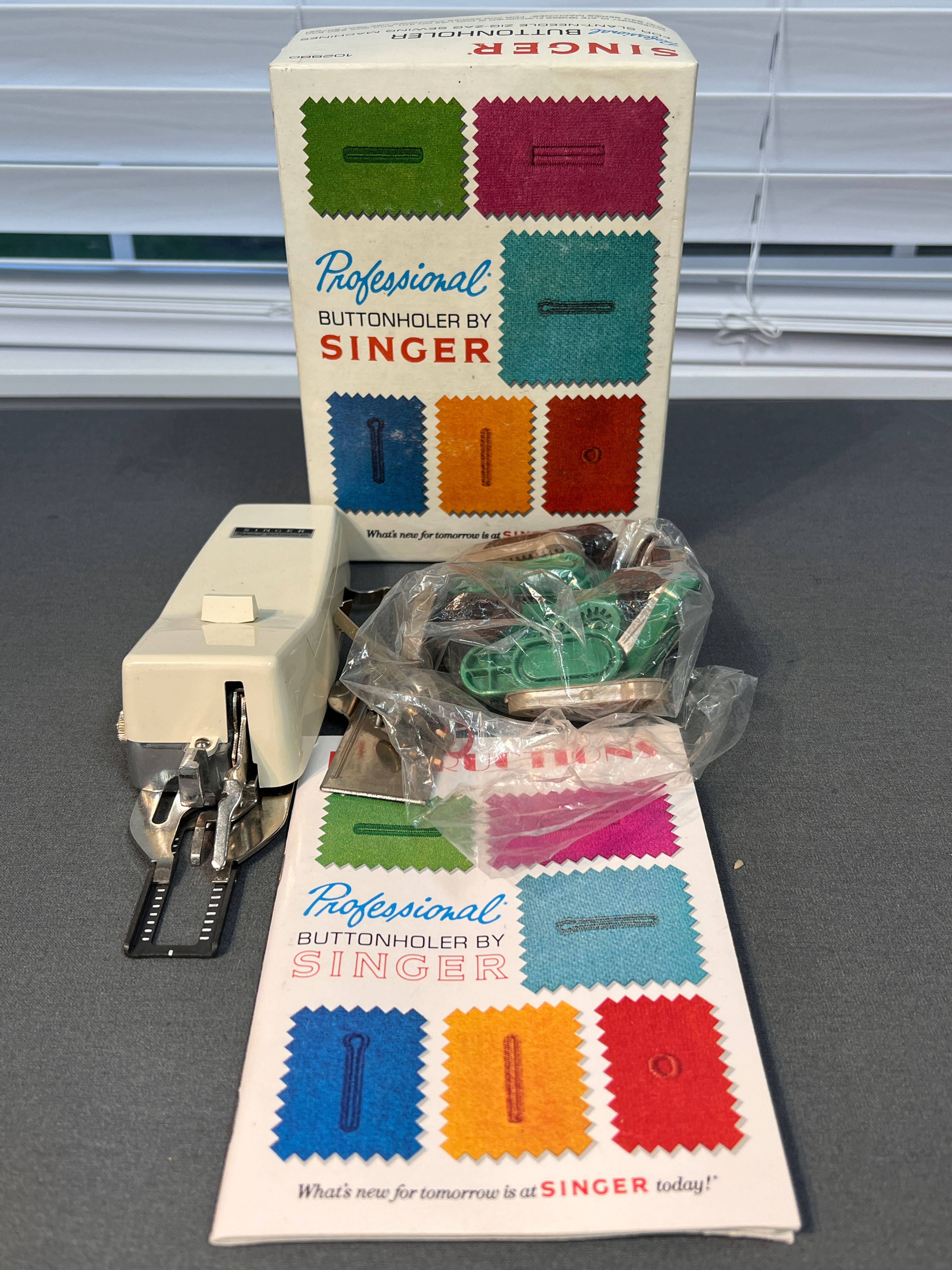 Vintage Singer Buttonholer
