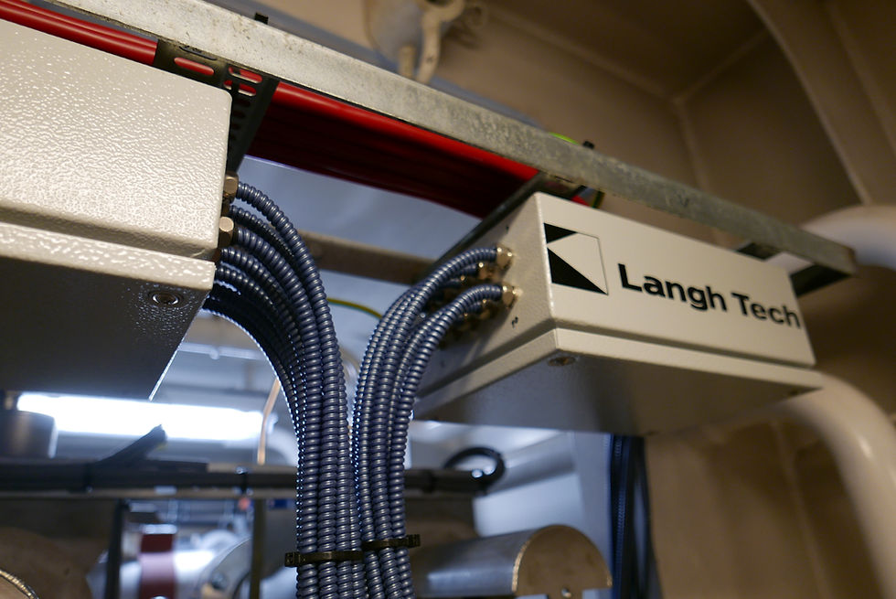 UV lamp wiring