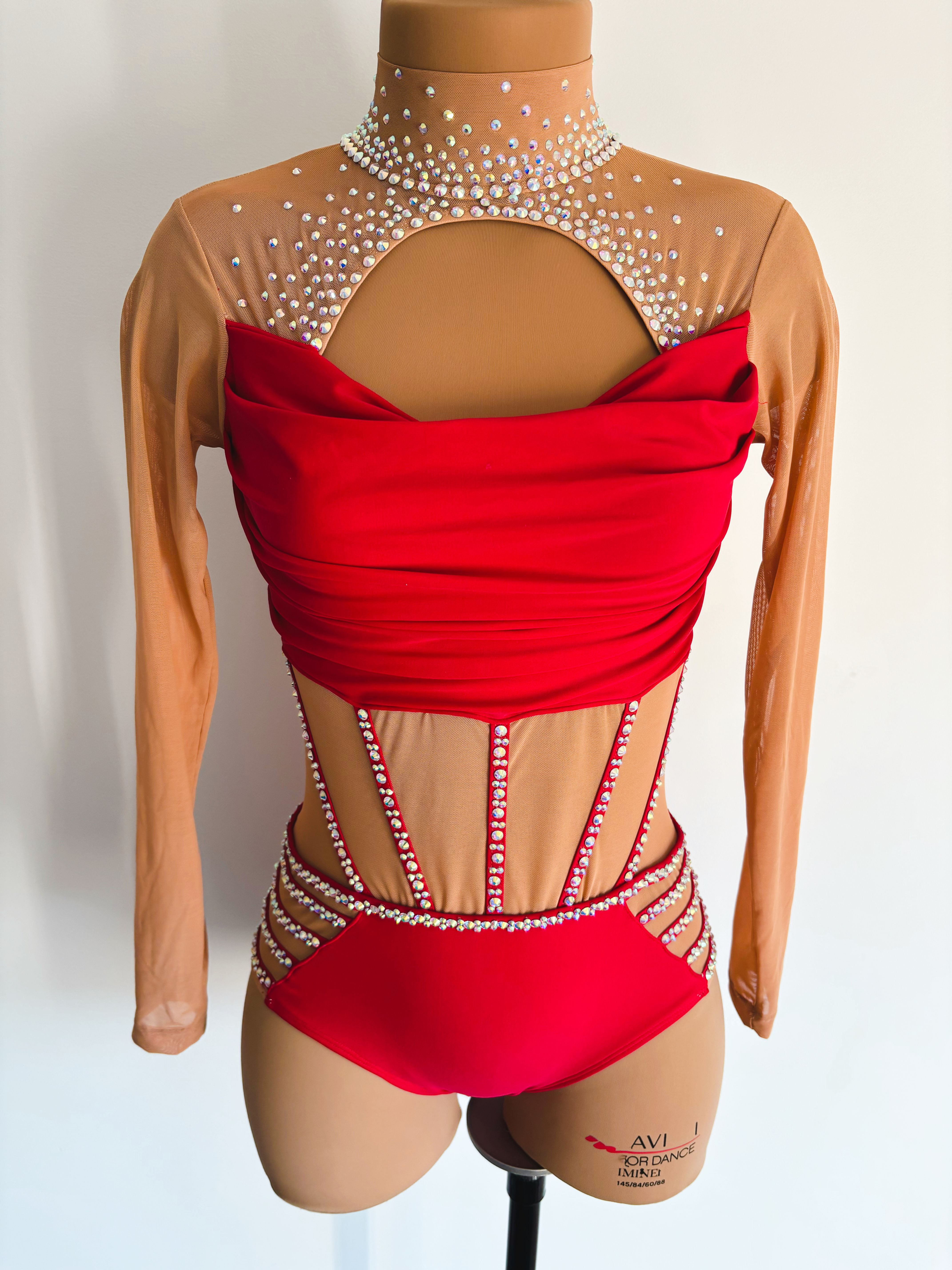 CONTOURED COWL BUST XSA