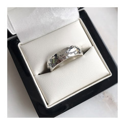 BESPOKE WEDDING BAND