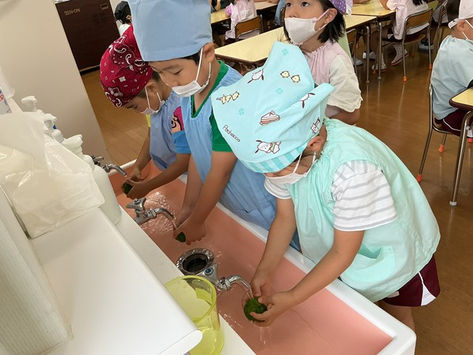 R8年度ひまわり組クッキング<4歳児>