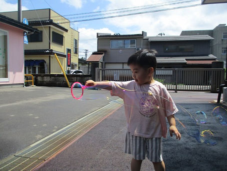 子育てひろば「水遊び」&「シャボン玉遊び」(7月21日~8月7日)