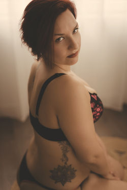 Portraits de femme en lingerie – Séance boudoir dans le Nord (59)