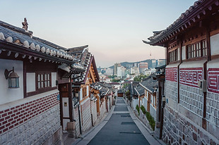 Bukchon-hanok-village-korea-travel.jpg