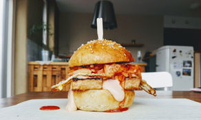 Slider s marinovaným tofu a kimči