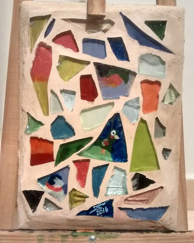Montagem mosaico vitral! #olhardearquiteto #arquitetando #vidroquebrado #reciclando #cacodevidro #ar