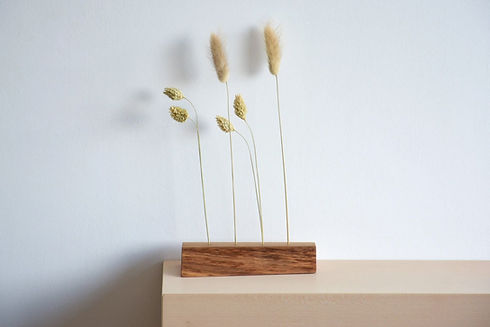 Vase-mit- Trockeneblumen.jpg