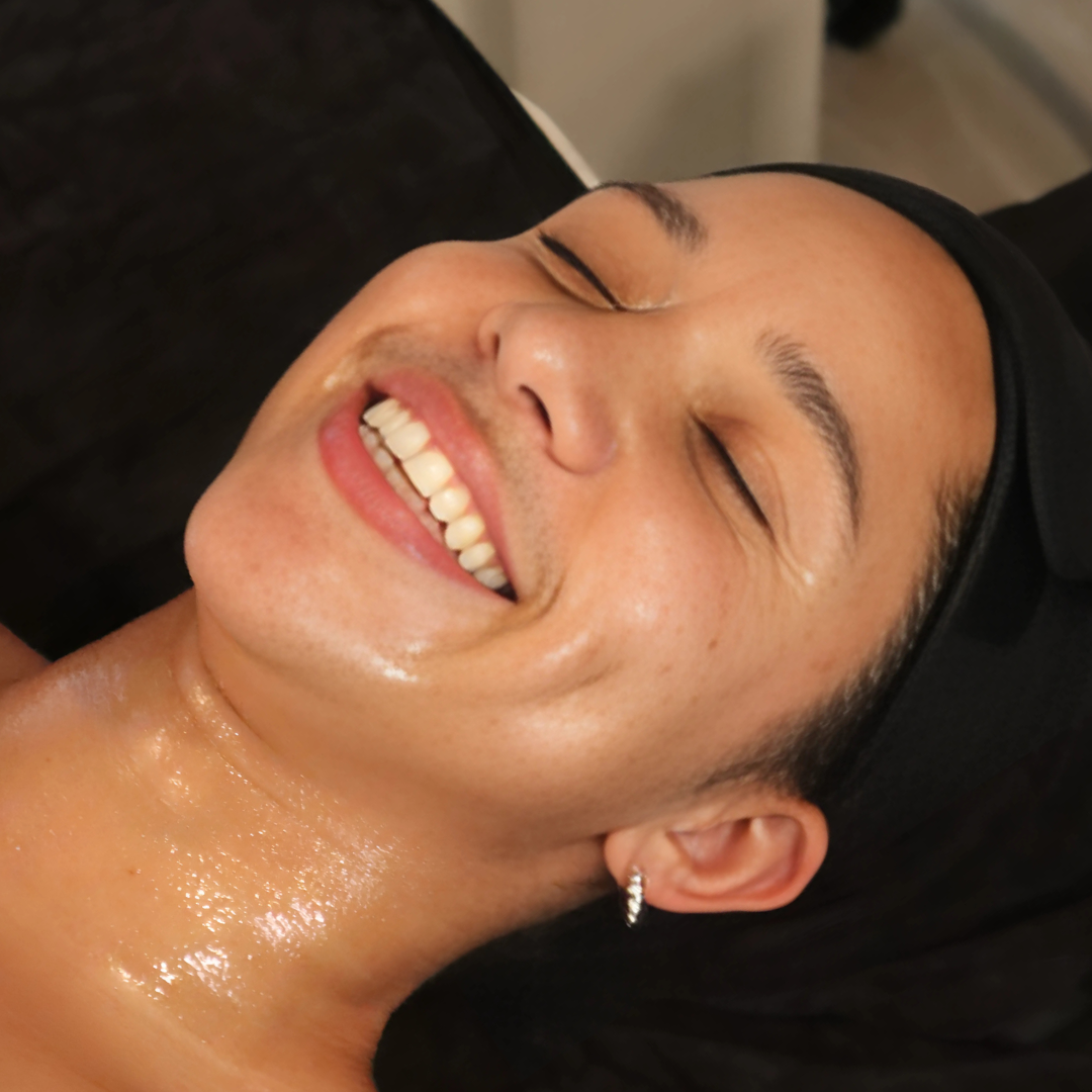 Publication Instagram : Massage minimaliste esthétique noir et marron (13).png