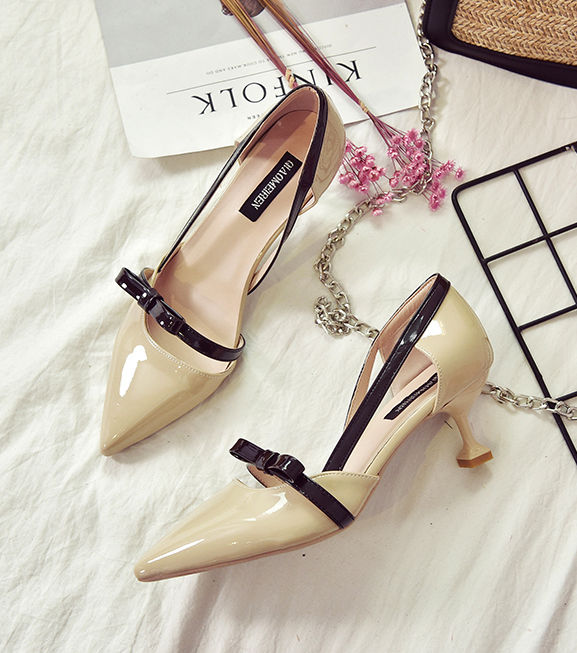 Thumbnail: Pointed Heels