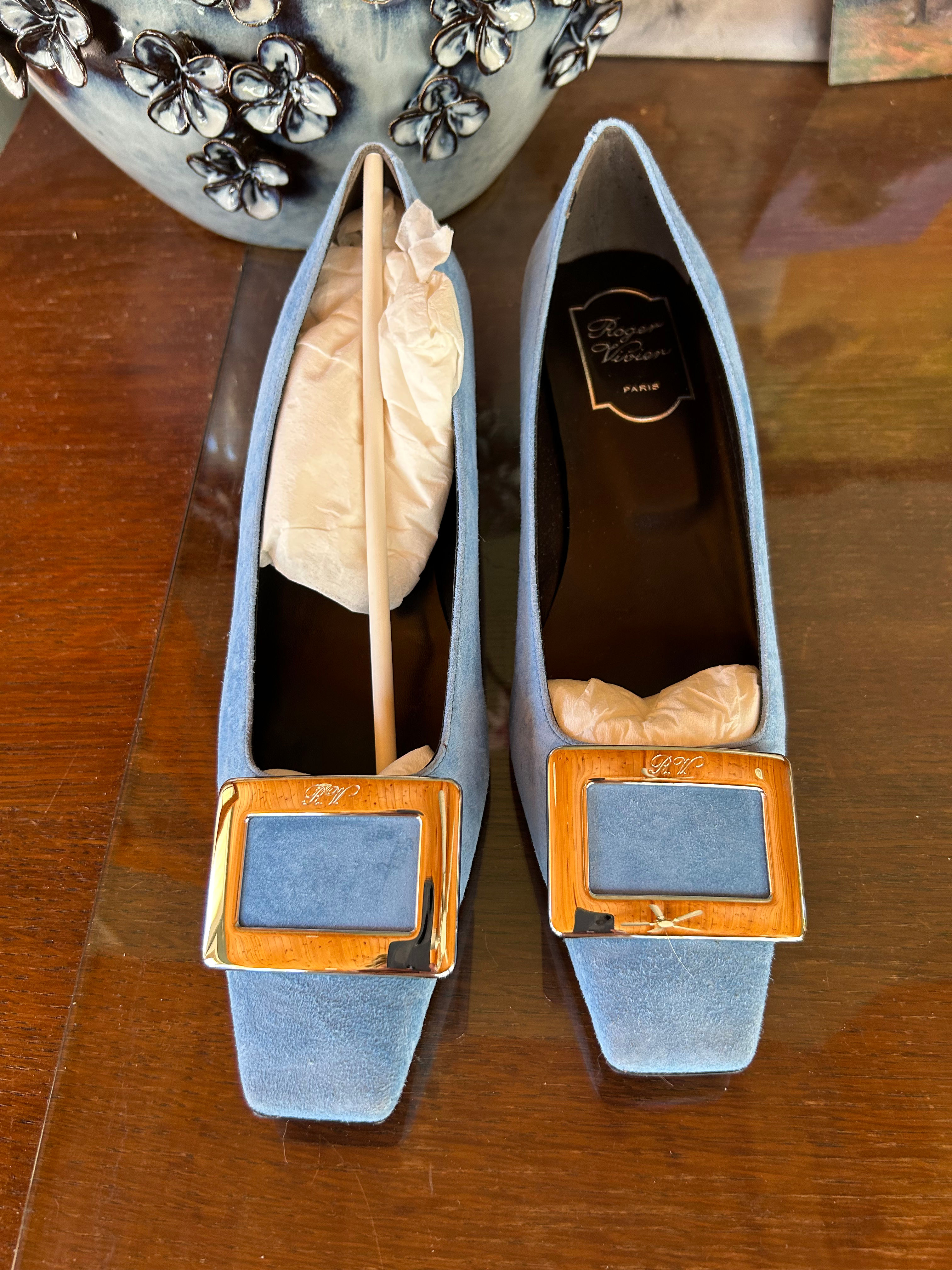 Roger  Vivier 39.5 Suede Heels