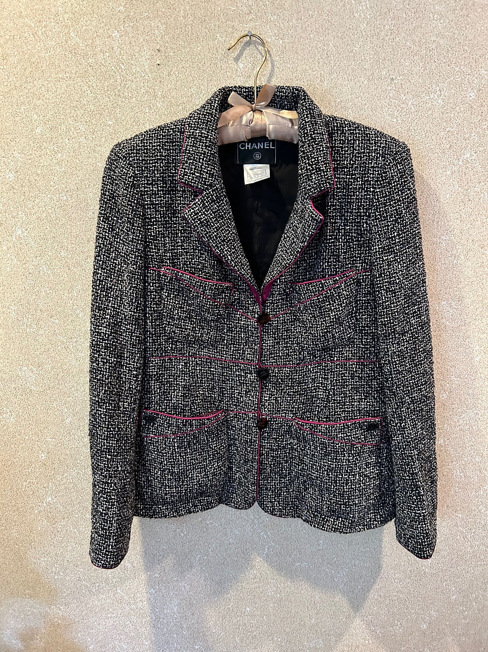 Thumbnail: Vintage Chanel Suit FR 40 SOLD