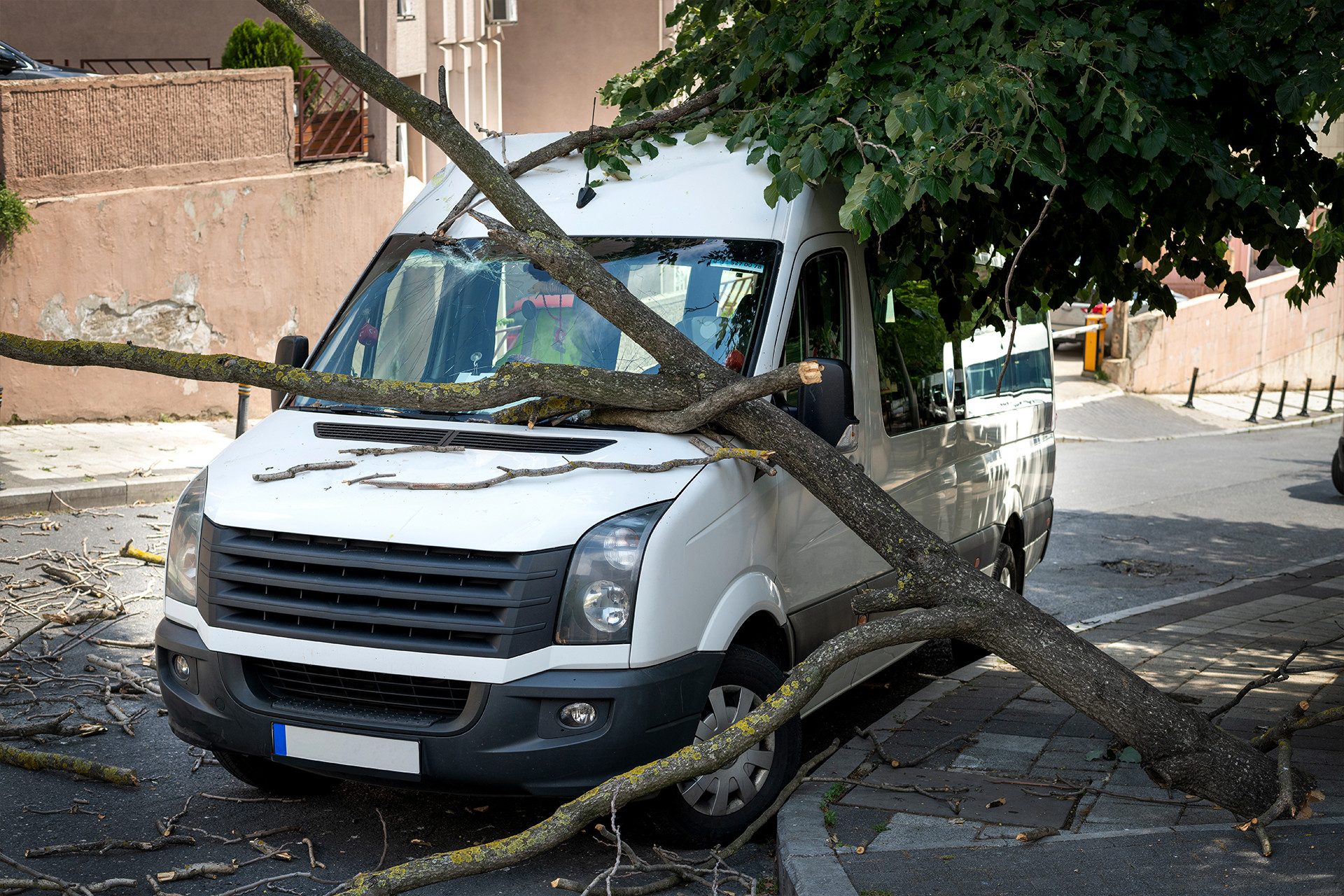 Vorfallaufzeichnung am geparkten Fahrzeug mit Teltonika DualCam