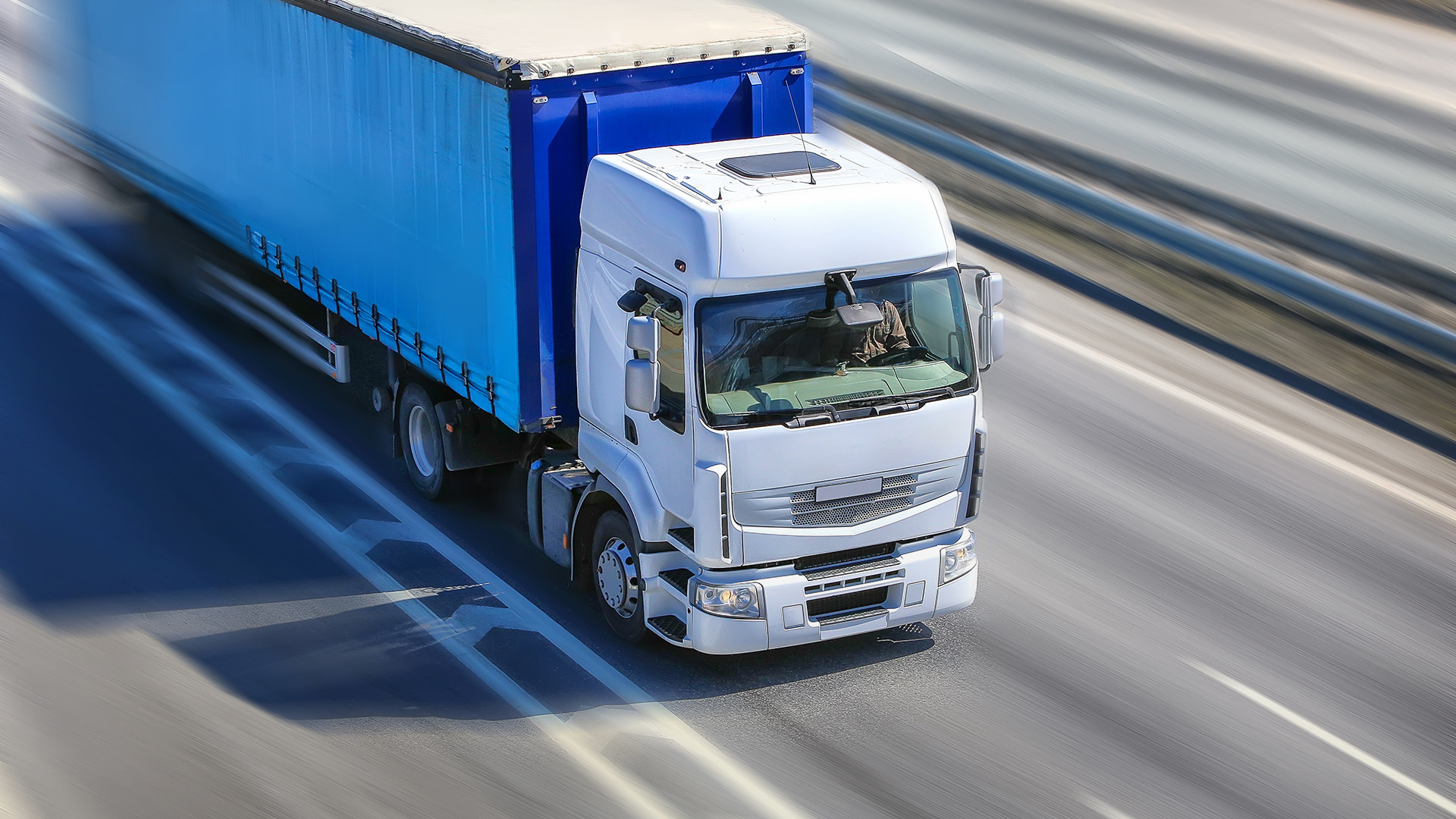 EFFIZIENTES TRACKING VON SCHWERFAHRZEUGEN MIT OBD-DATENAUSLESEGERAETEN