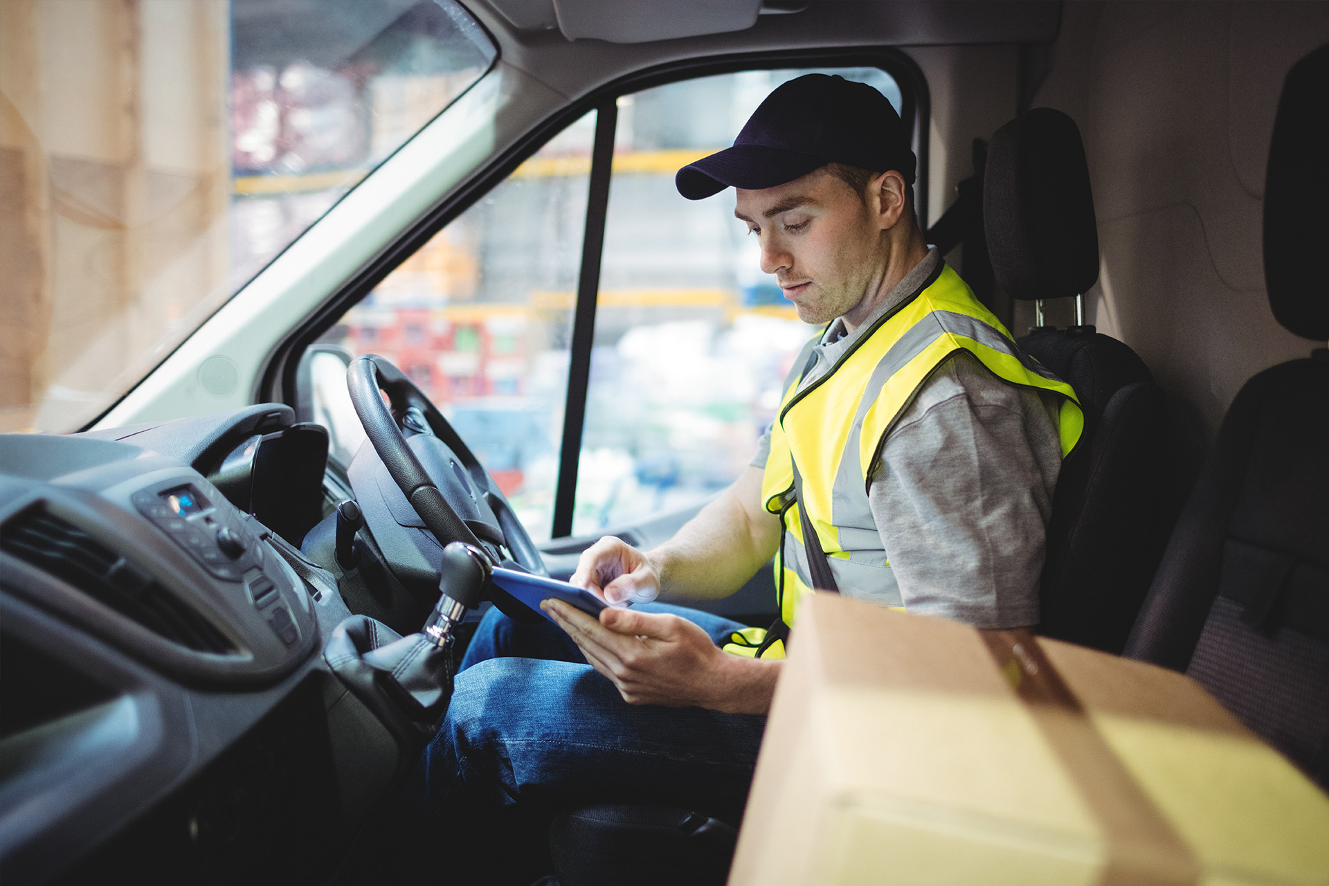 KRAFTSTOFF- UND SERVICEOPTIMIERUNG MIT OBD-DATENAUSLESE-TRACKERN