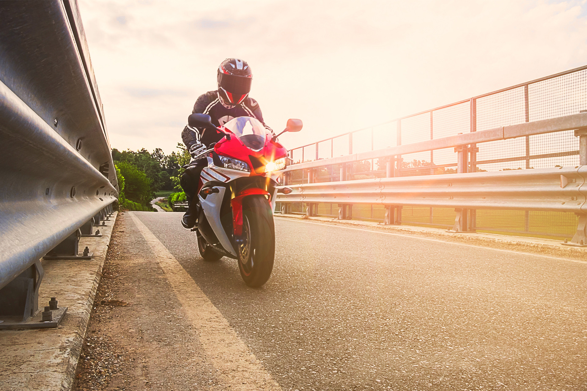 MOTORRAD-TRACKING, SCHUTZ UND SICHERHEIT