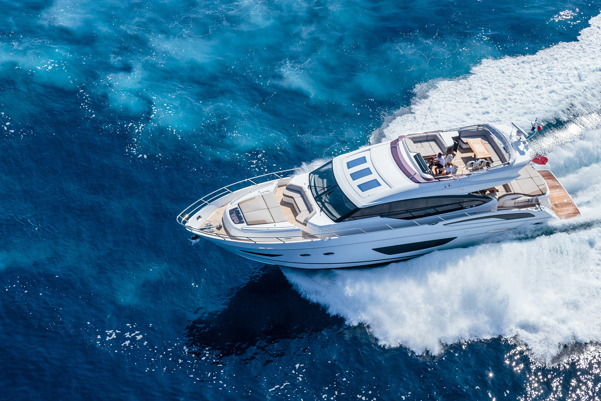 DIEBSTAHLPRÄVENTION UND FERNÜBERWACHUNG FÜR CHARTERYACHTEN