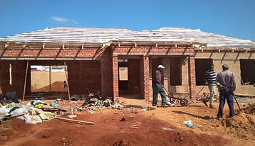 Building of a dream house of 239 m2 in Crescent Wood Estates Midrand Busy with brickwork