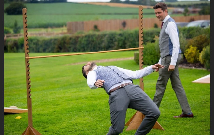 Limbo. Photo by Martin Daybeck