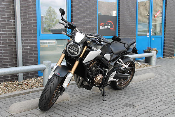 Honda CB650R Mat Gunpowder Black Metallic 04-03-2021 95pk (1).JPG