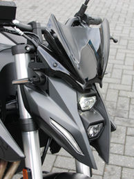 Suzuki GSX‑8S 2023 Glass Sparkle Black flyscreen puig