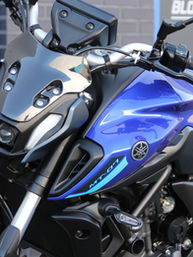 Vooraanzicht Yamaha MT‑07 2024 met LED‑koplamp