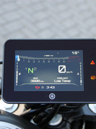 Cockpit en dashboard Yamaha MT‑07 ABS 2024


