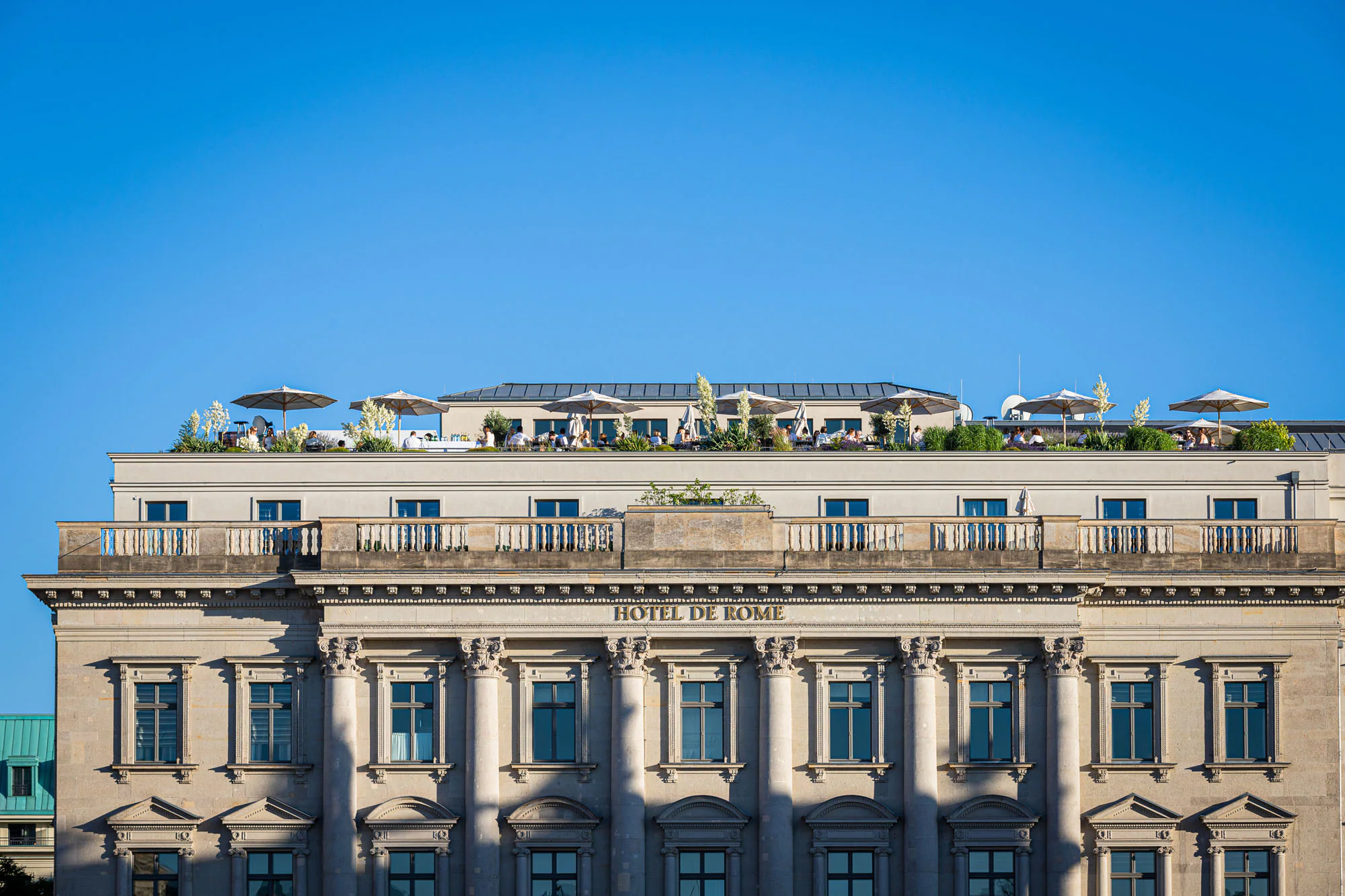 hotel-de-rome_fête-en-blanc-178.webp