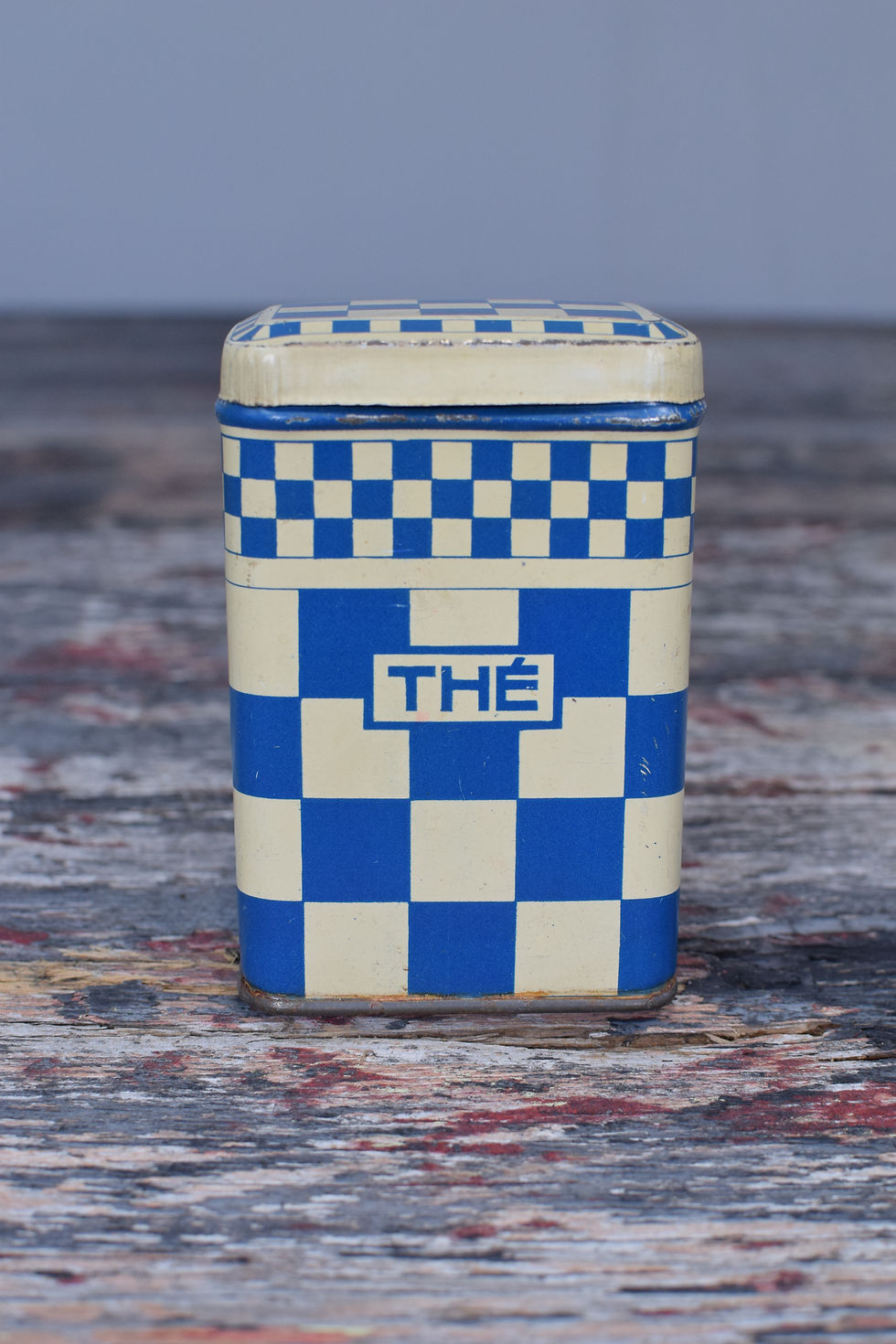 Thumbnail: The Tea storage tin front view