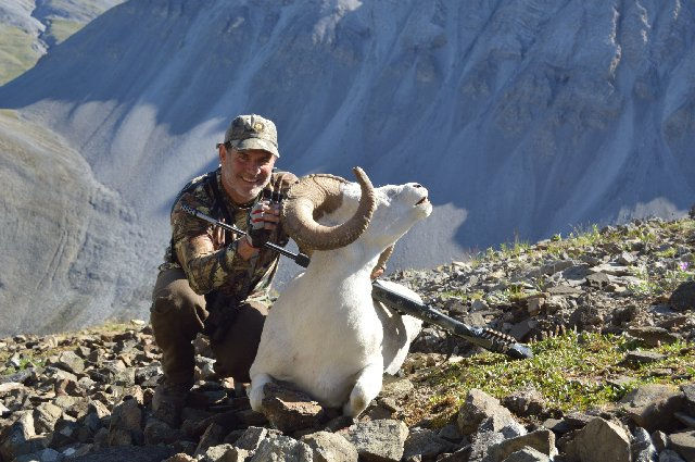 Thumbnail: Mackinzie Mountain Dall Sheep Guides