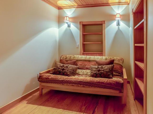 futon.jpeg