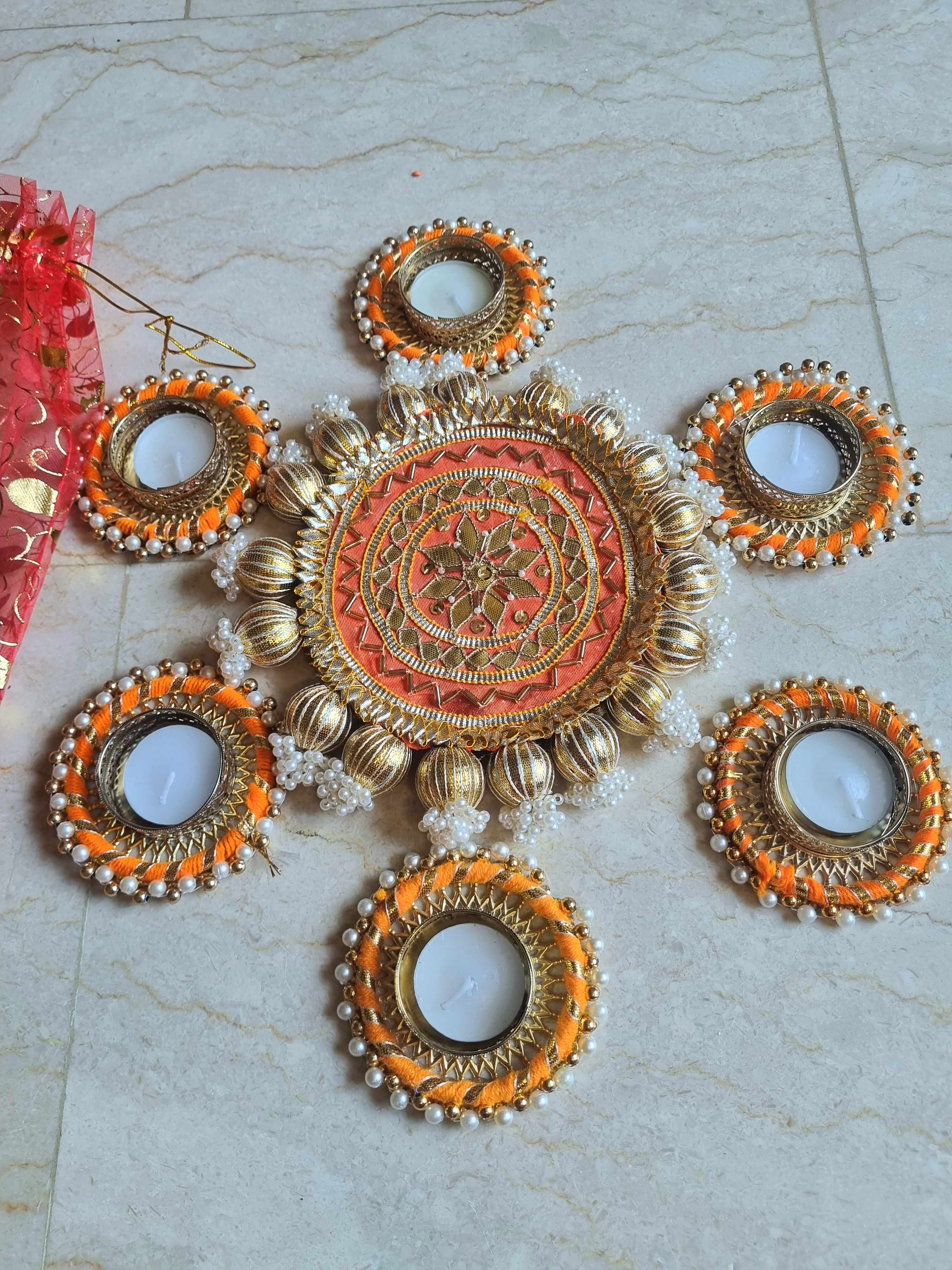 Festive Gift Set - 1 Big Festive Mat + 5 small Tealight Holders