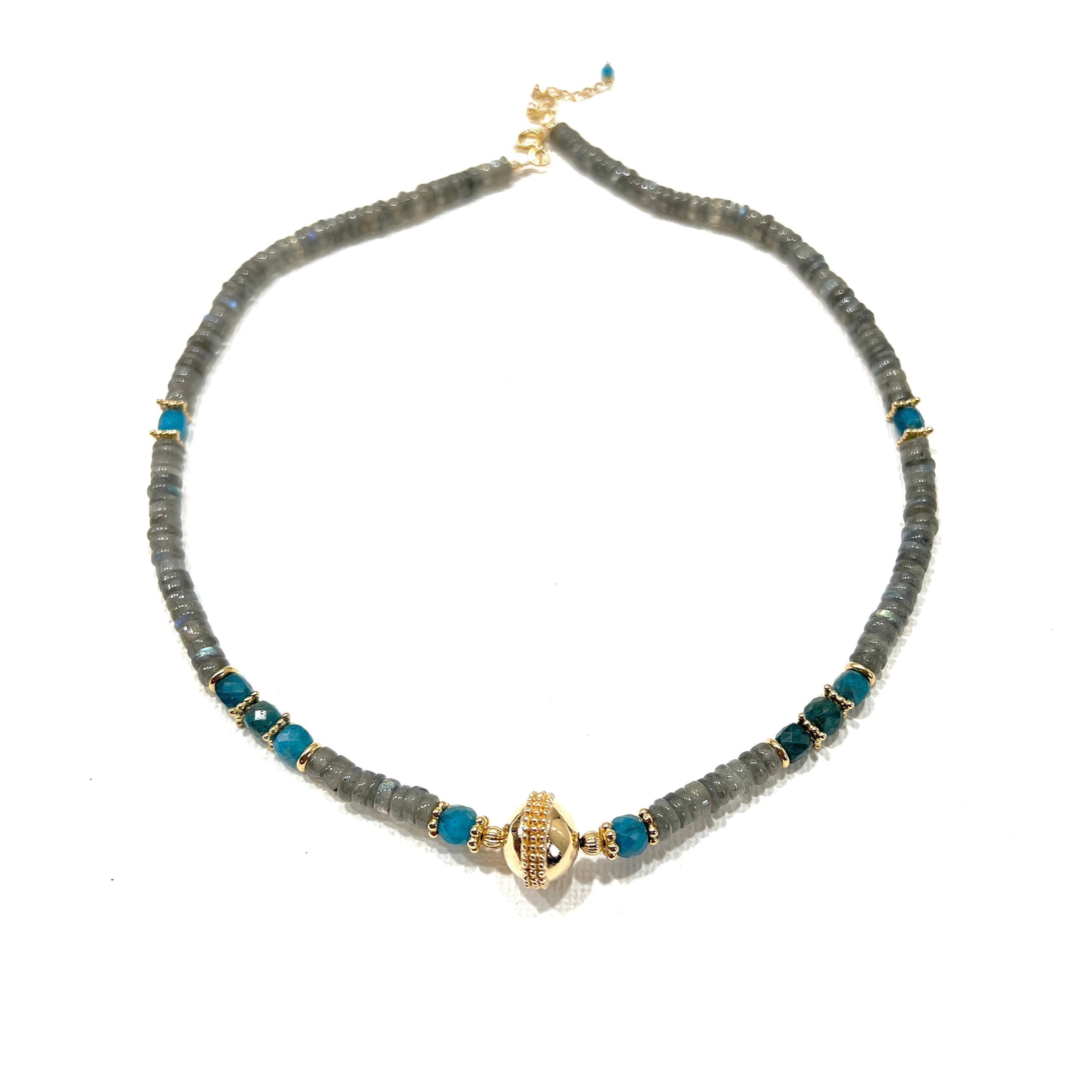 Bijoux, collier ras de cou en plaqué or 18 carats 3 microns et pierres semi-précieuses Labradorite, fabrication artisanale, créatrice bijoux, bijoux fait main