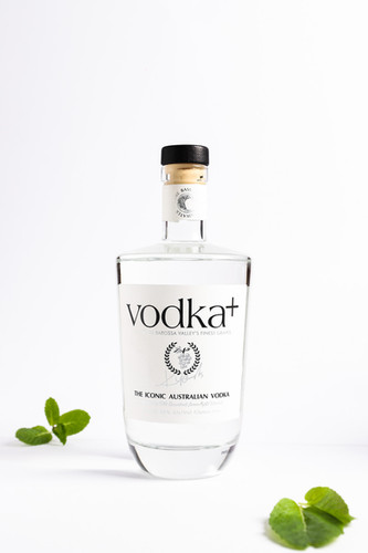 スイス産 プレミアムクラフトウォッカ 500ml 41.5% Vodka+ プレミアム クラフトウォッカ White label | 株式会社Craft Tokyo