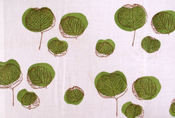 semis de feuilles sur organza