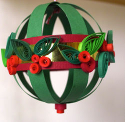 boule de Noël quilling