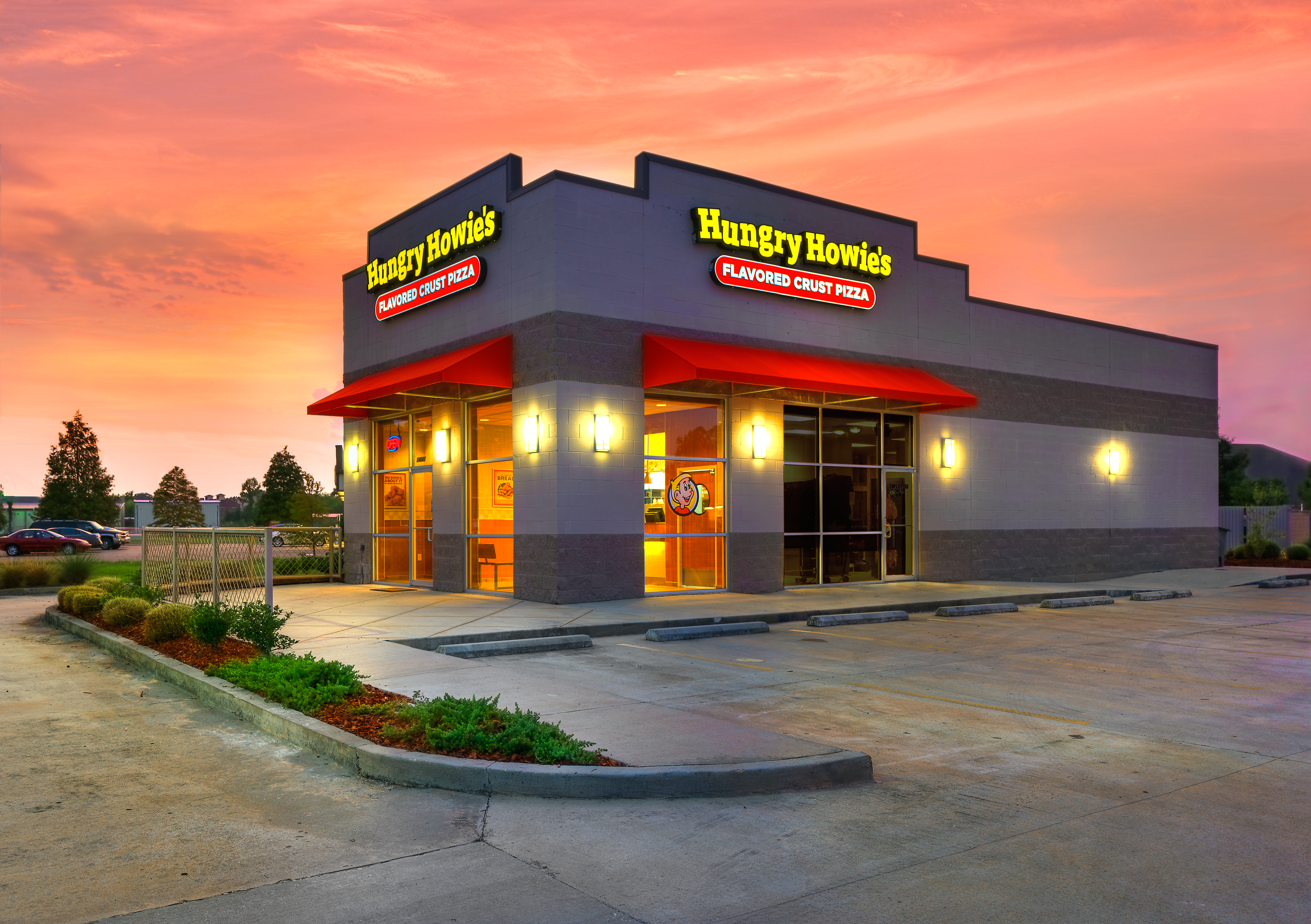 Торговый центр проект. Пиццерия фасад. Торговый центр 2 этажа фасады. Здание пиццерии. Фасады ресторанов в современном стиле.