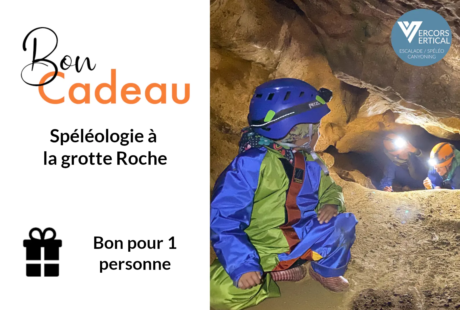 Participant découvrant une galerie de la grotte Roche dans le Vercors.