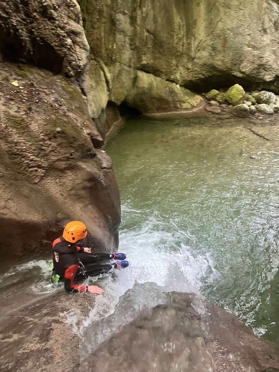 Partiquer le canyoning en toute sécurité : les précautions indispensables