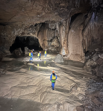 Spéléologie à la grotte de Gournier