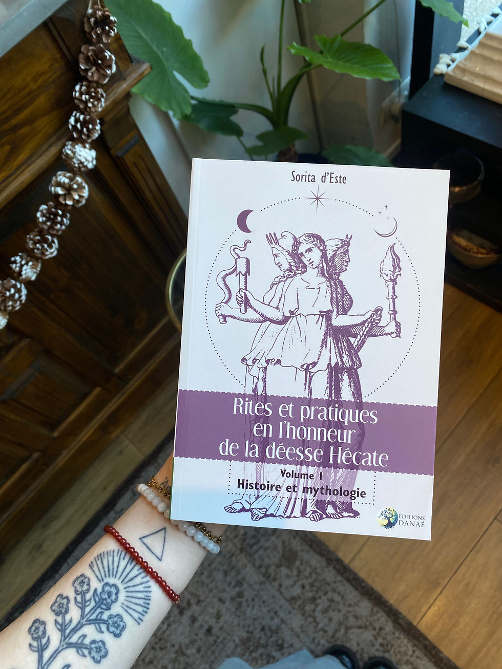 RITES ET PRATIQUES EN L HONNEUR DE LA DEESSE HECATE