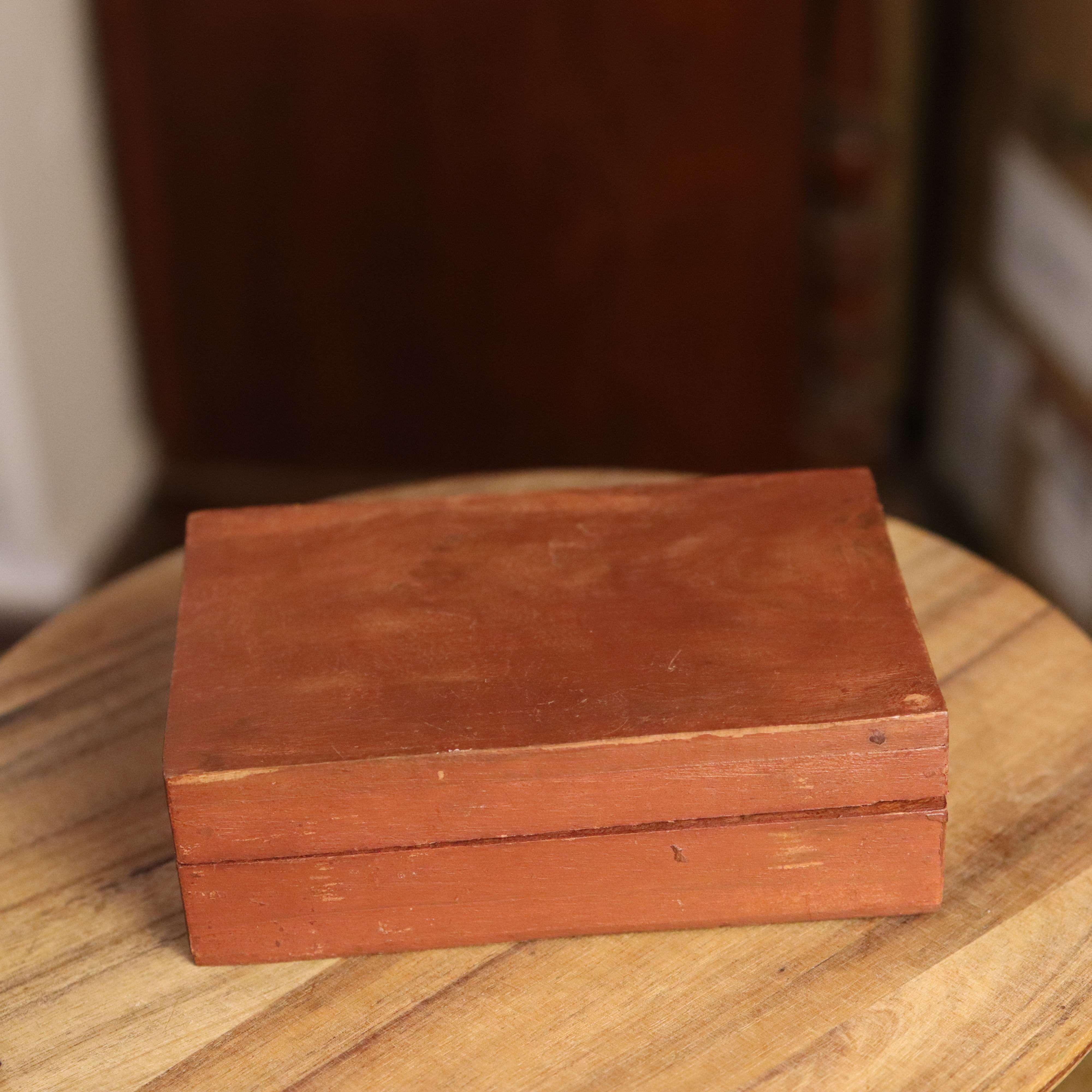 BOITE TAROT BOIS ET VELOURS ROUGE