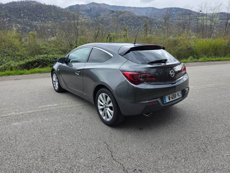 Miniature : OPEL ASTRA J GTC 2.0 CDTI